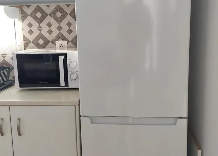 George & Chrysi Kremastí